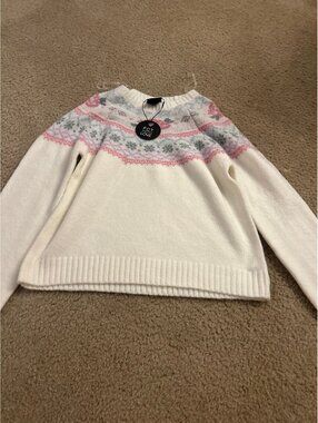 E312 Sie large sweater cute white winter warm